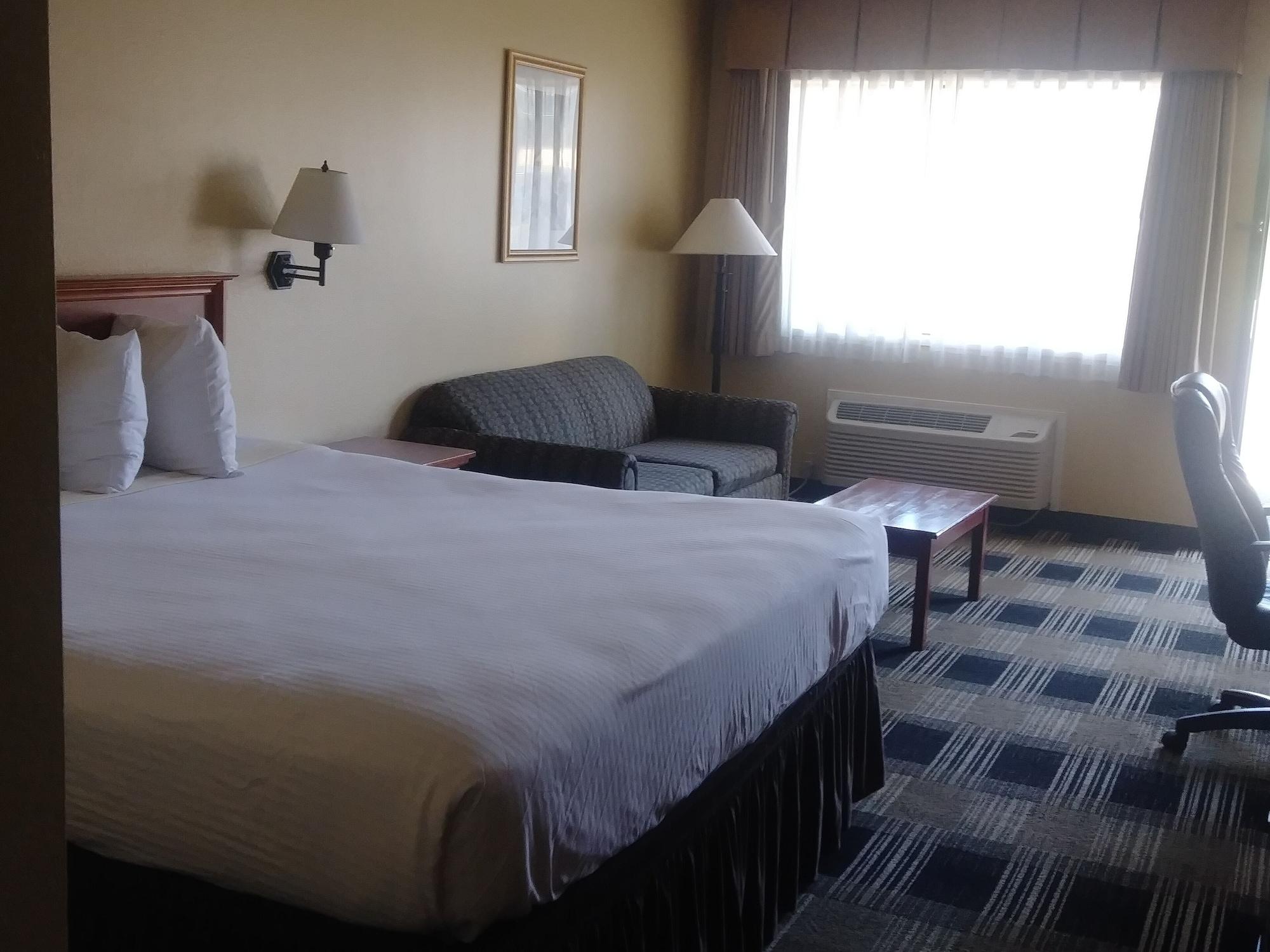 Oakridge Inn & Suites 외부 사진