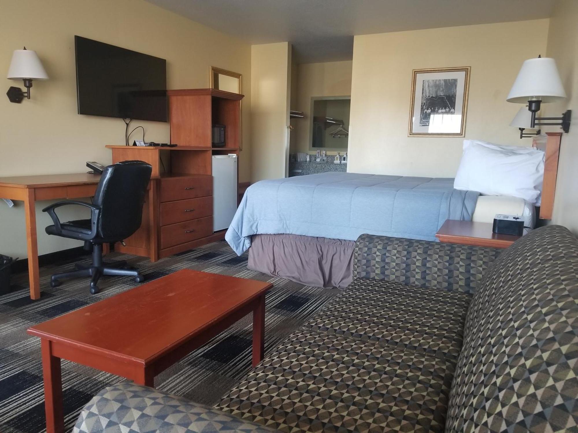 Oakridge Inn & Suites 외부 사진