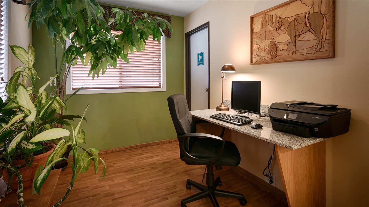 Oakridge Inn & Suites 외부 사진